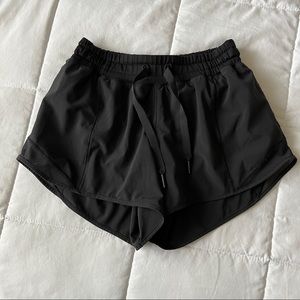 Lululemon Hotty Hot shorts